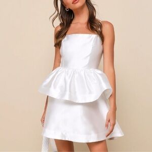 Lulus Bubbly Charm NWT size‎ Medium White Taffeta Tiered Ruffled Mini Dress
